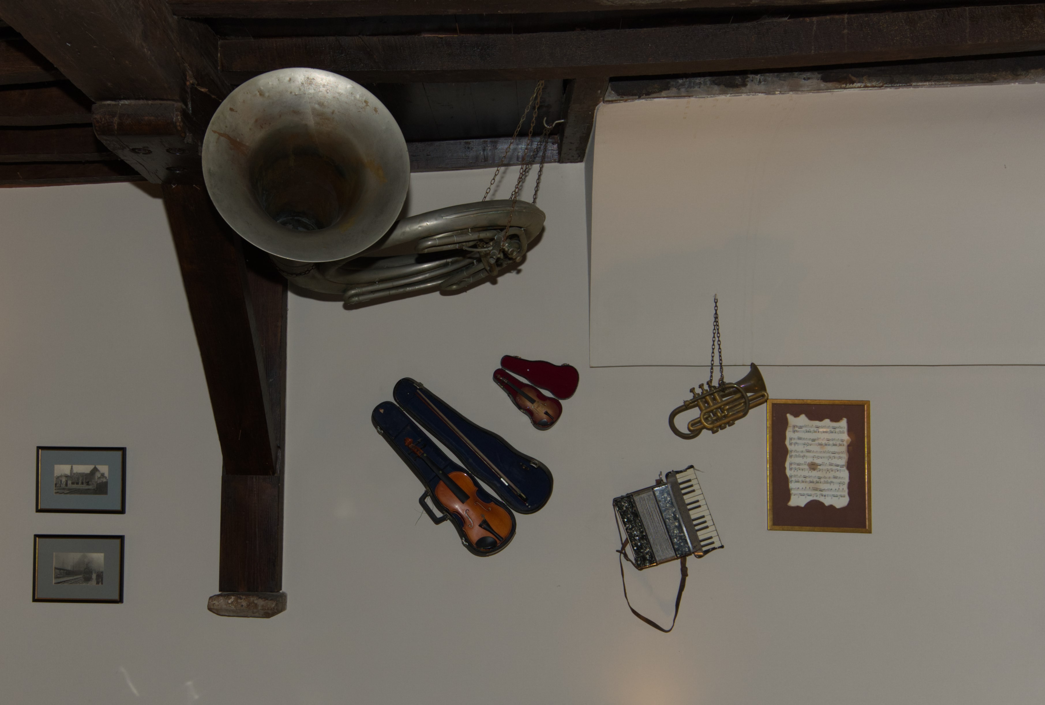 Restaurant interior view 5