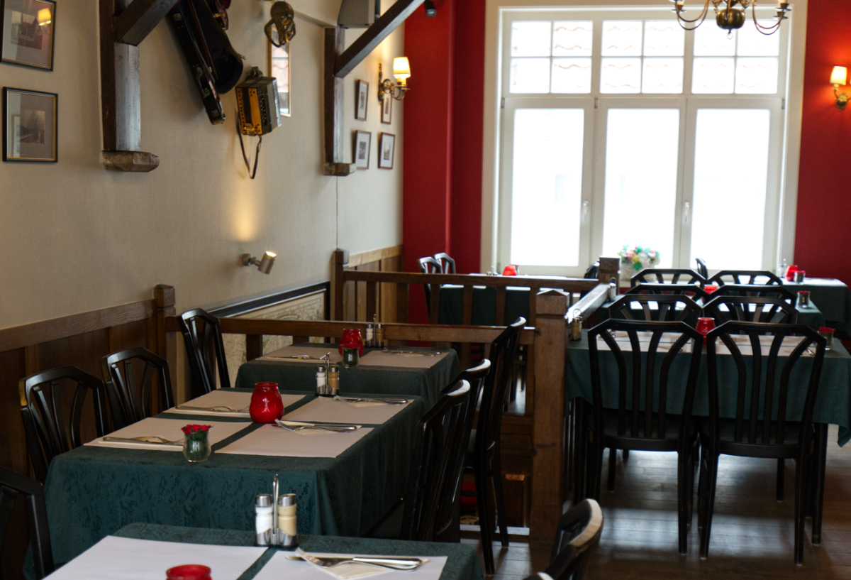 Restaurant interior view 7